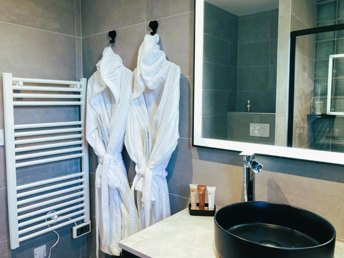 Studio & Spa La Discrete Saint-Évarzec Buitenkant foto
