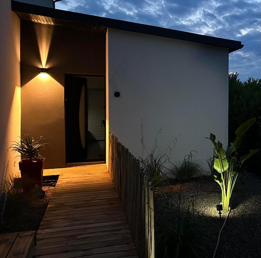 Studio & Spa La Discrete Saint-Évarzec Buitenkant foto