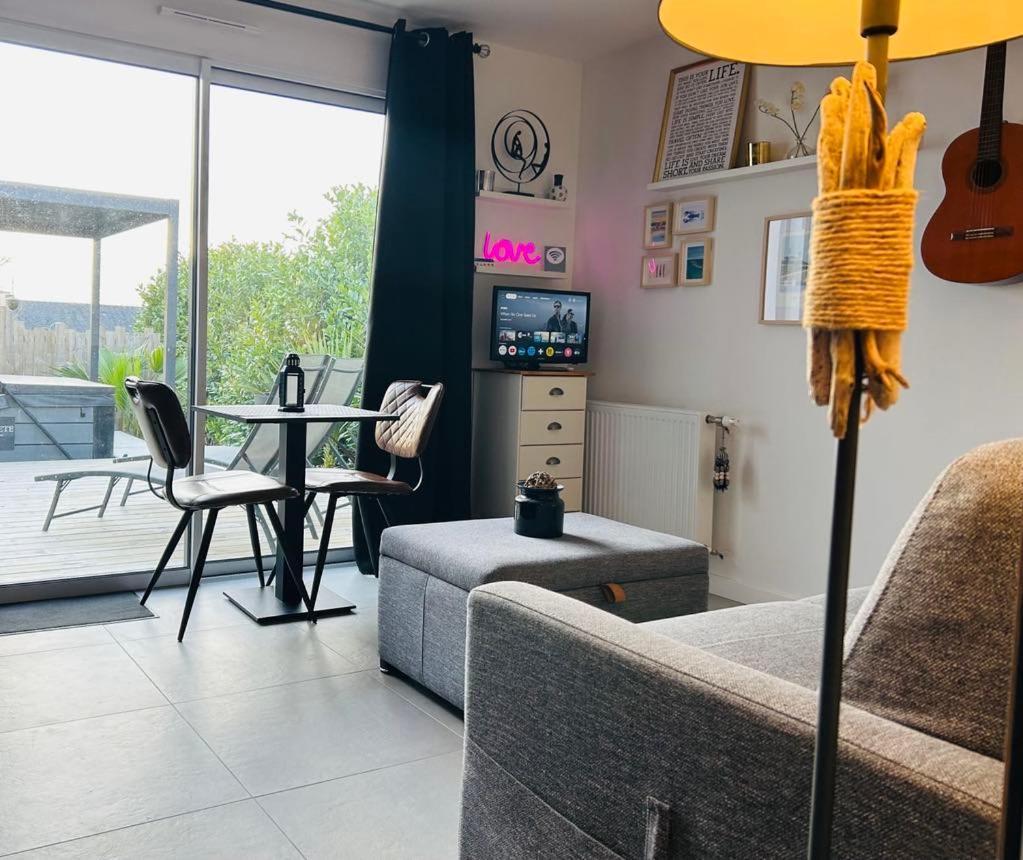 Studio & Spa La Discrete Saint-Évarzec Buitenkant foto